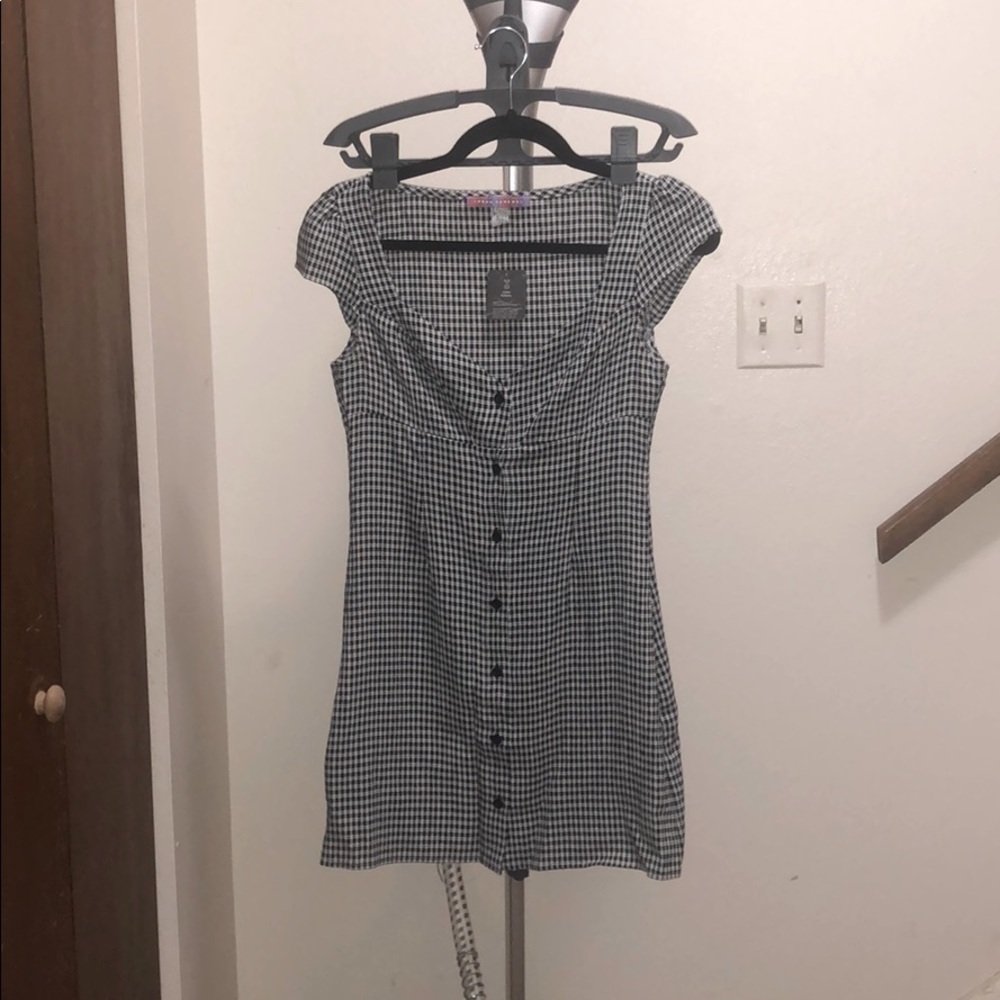 XS Urban Renewal Gingham Sweetheart Dress